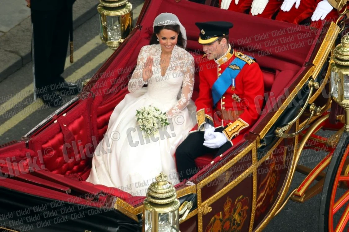 William şi Kate în trăsură (foto: Guliver)