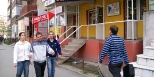 Unul din magazinele închise de Prefectura