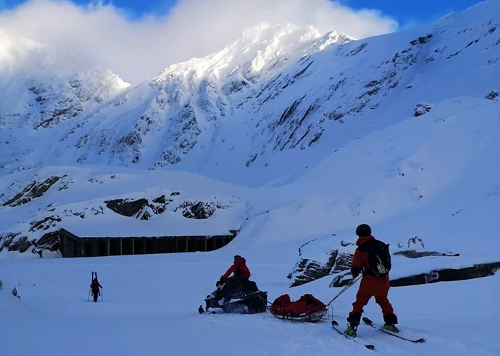 Salvamontiștii avertizează că e risc de avalanșă. FOTO Serviciul Public Județean Salvamont Sibiu