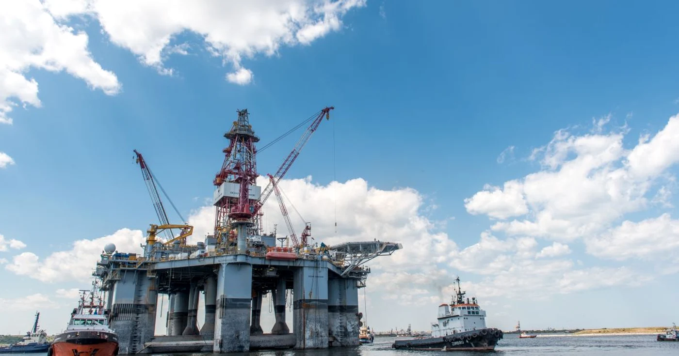 Petrom şi Exxon au anunţat în 2012 descoperirea unui zăcământ de 42-84 de miliarde metri cubi de gaze în Marea Neagră
