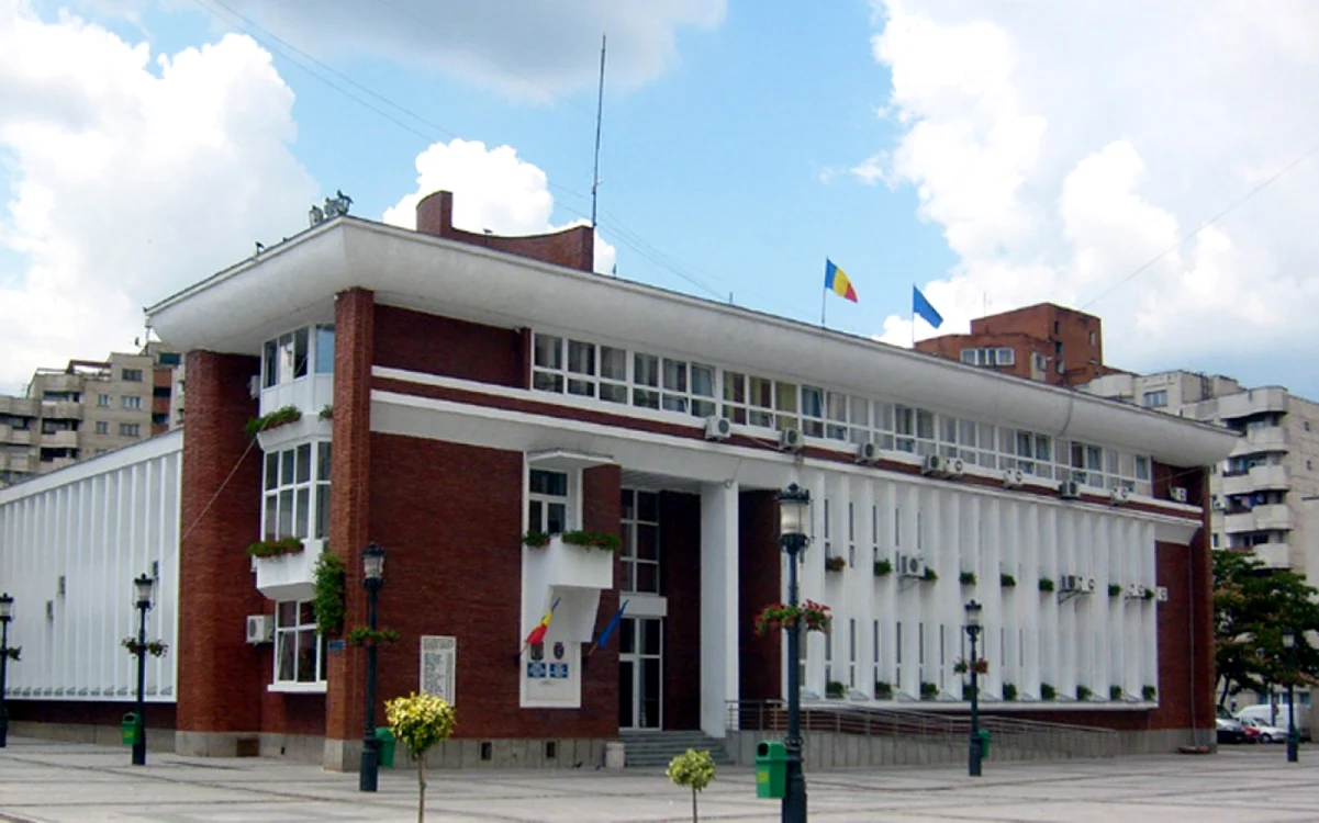 Primaria Reşiţa este unul dintre cei mai importanţi angajatori din localitate FOTO DANIEL GROZA