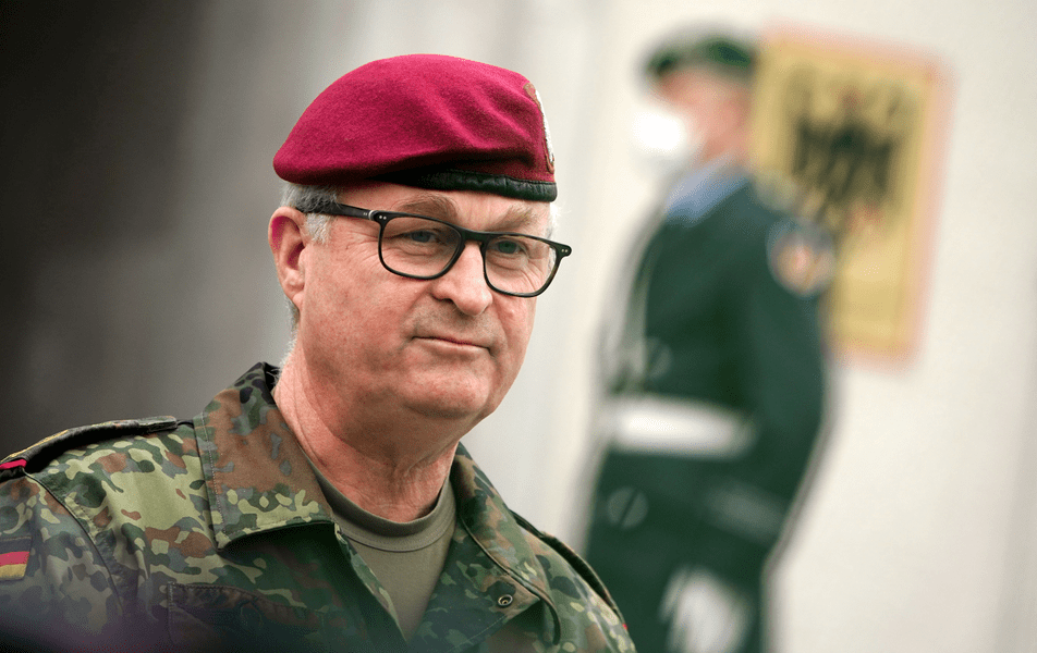 Remaniere în fruntea armatei germane. Noul ministru german al apărării l-a demis pe şeful de stat major al Bundeswehr