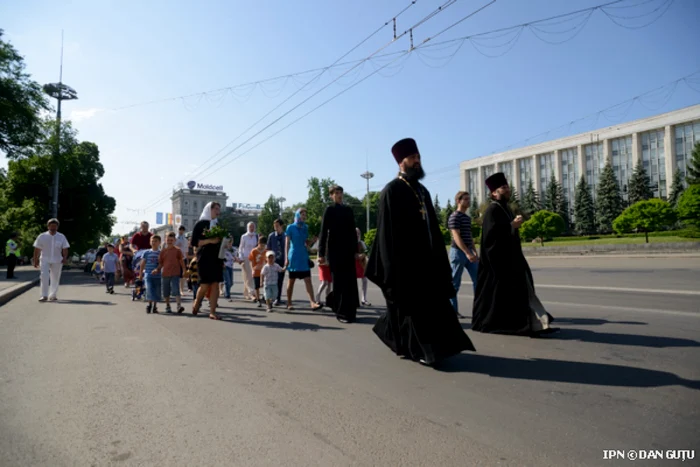 Drumul Crucii se va încheia sâmbătă la Catedrala Mitropolitană FOTO: Dan Guţu, IPN