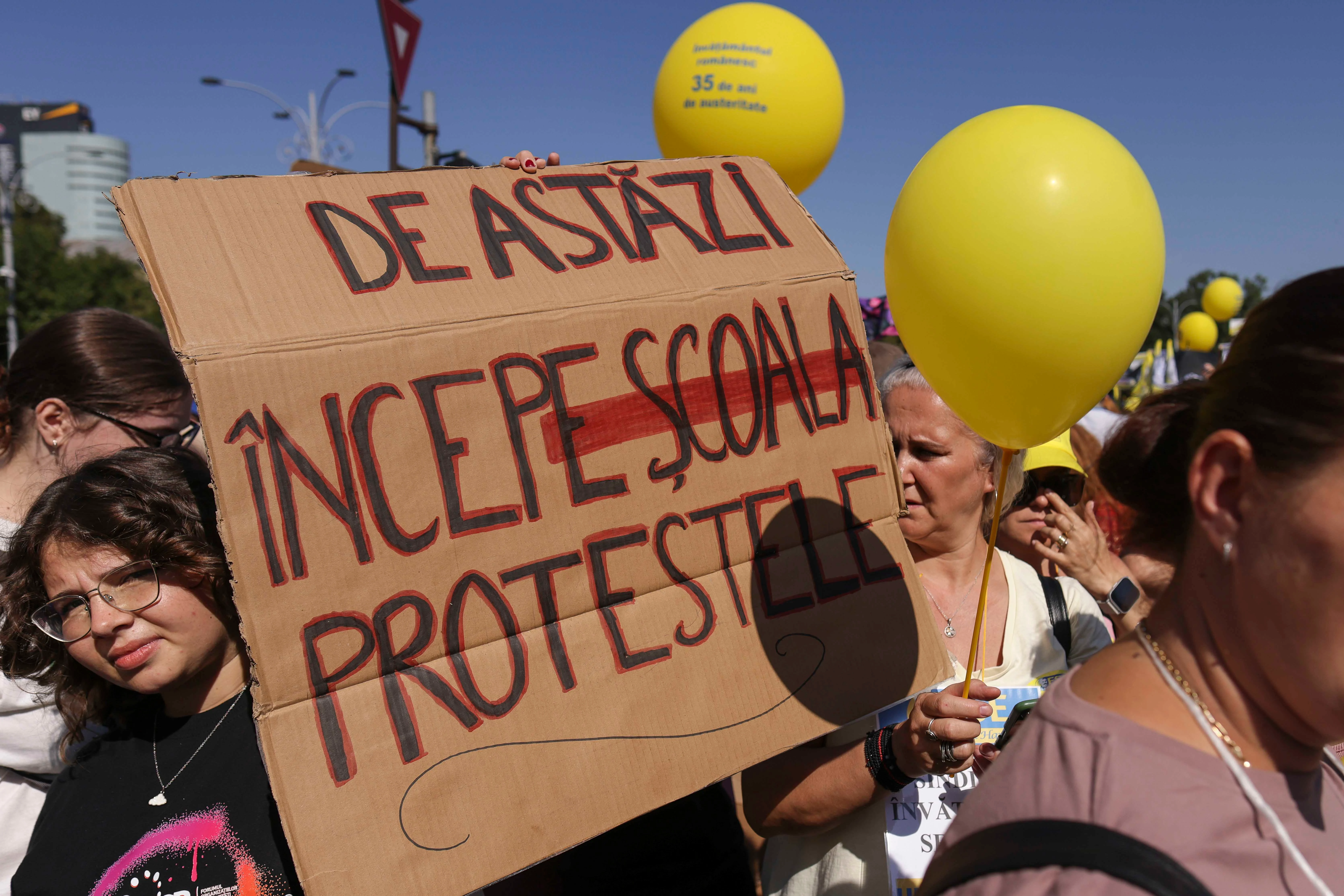 Val de retrageri în rândul profesorilor, pe fondul măsurilor de austeritate. „Nu există niciun document din care să rezulte că s-ar reveni”