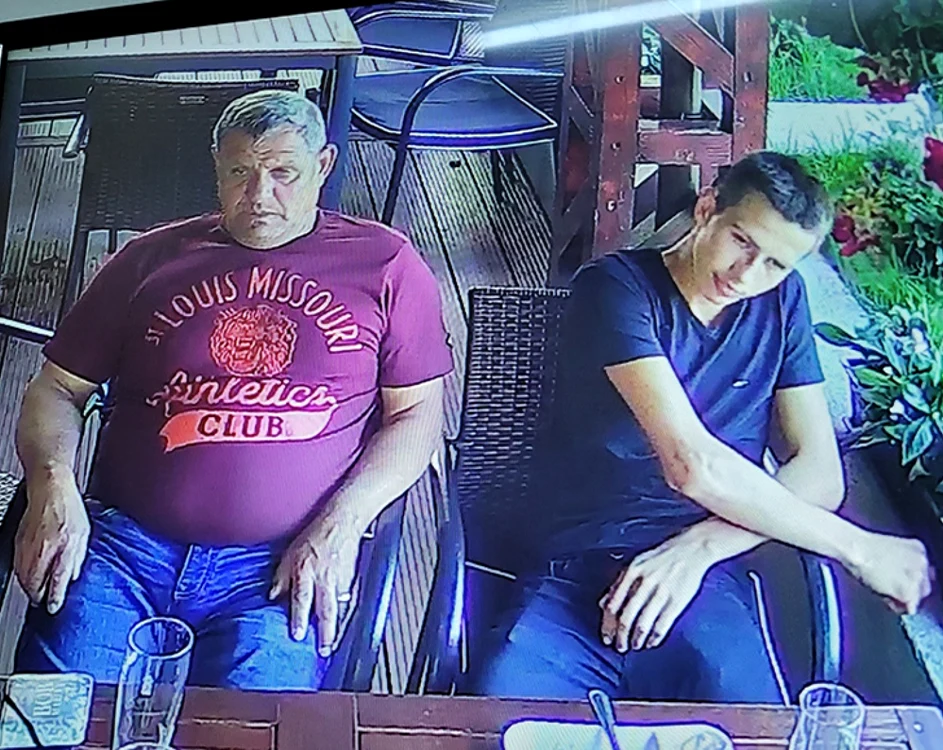 Două dintre persoanele căutate de poliţişti FOTO Vremea Nouă