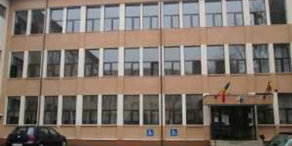 Comasarea cu scandal. Directorii şcolilor propuse pentru comasare acuză interese şi presiuni politice 