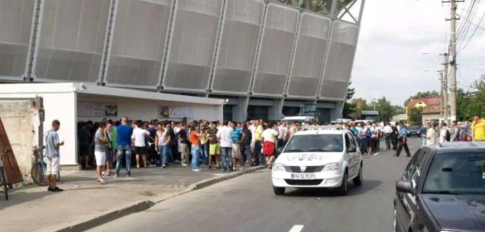 Traseele care circulă în zona stadionului vor circula deviat. FOTO: arhivă Adevărul Ploieşti