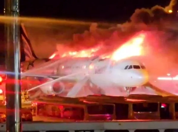 Un avion a luat foc în Coreea de Sud FOTO: X