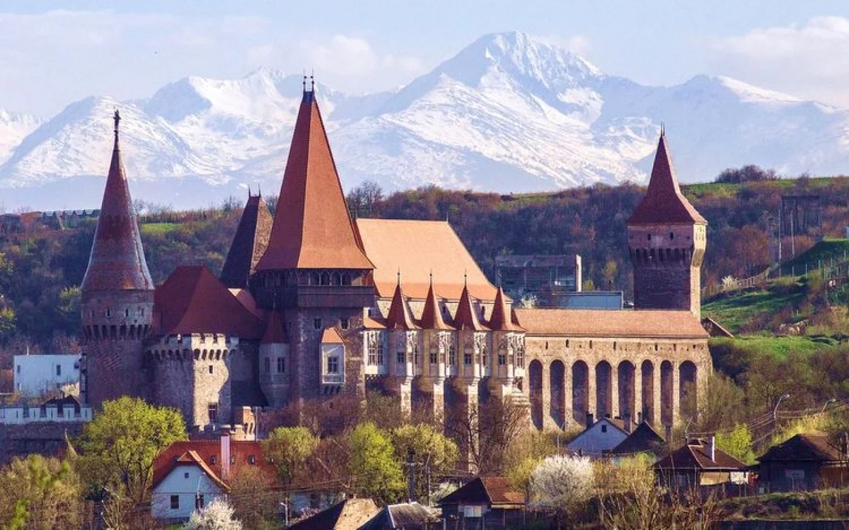 Castelul Corvinilor. Foto: Lucian Ignat.