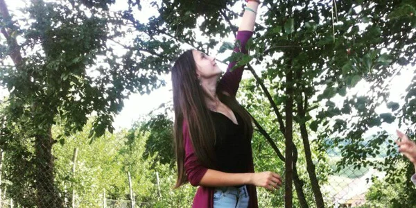 Denisa Unchiaşu din Oteşani - Vâlcea avea doar 15 ani când a fost găsită spânzurată într-o pădure din localitate Foto Arhiva personală