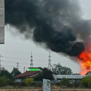 incendiu la un hotel Bărcănești, satul Tătărani. foto Observatorul Prahovean