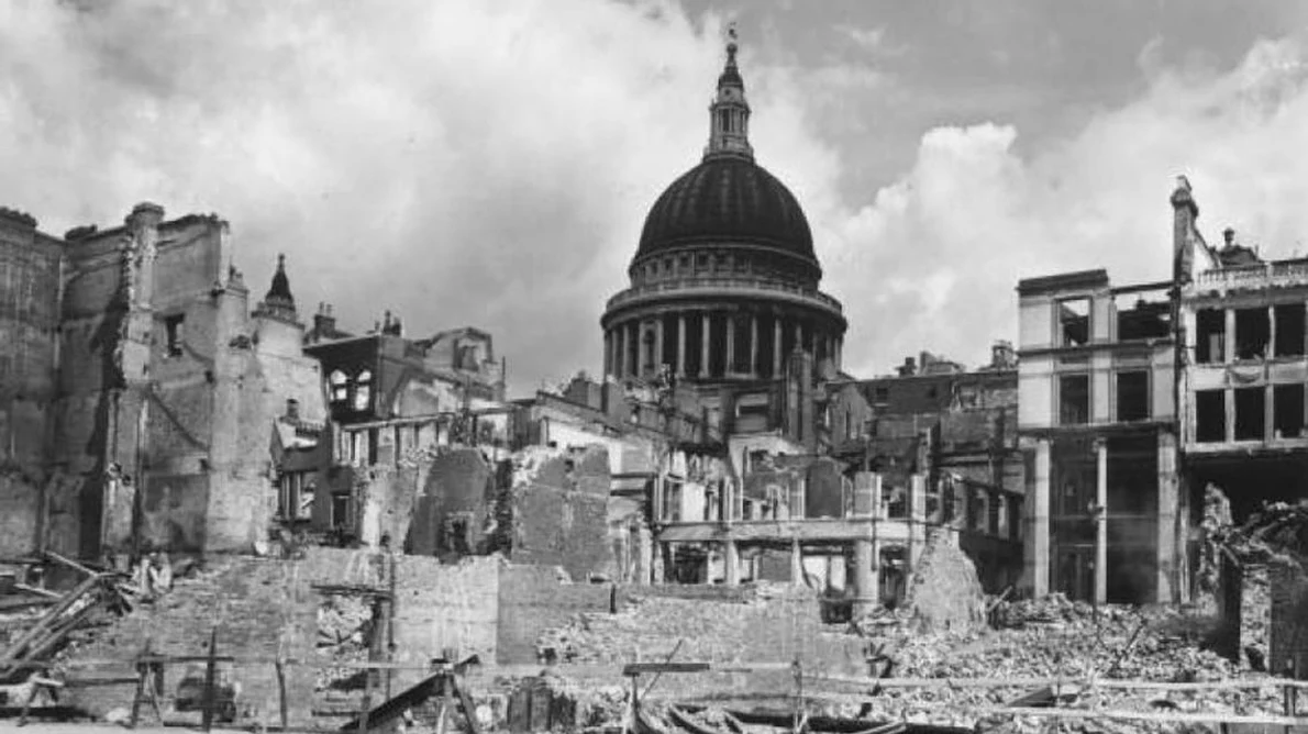 Londra asediată: efectele bombardamentelor germane jpeg