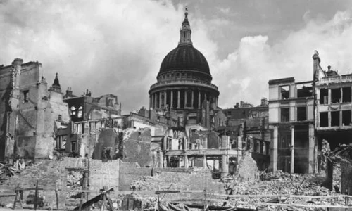 Londra asediată: efectele bombardamentelor germane jpeg