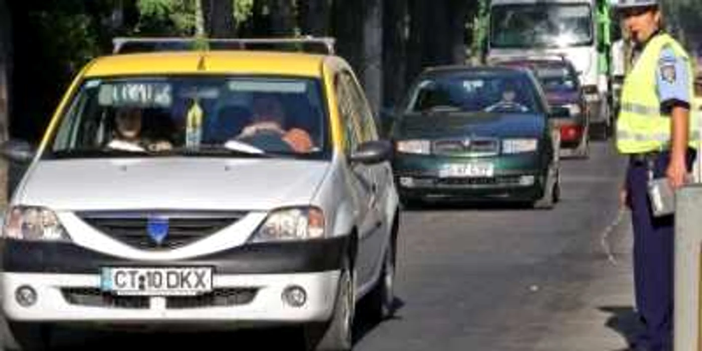 Iaşi: Un şofer băut a făcut accident după ce a trecut pe roşu