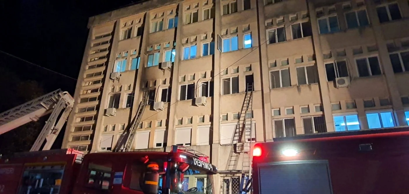 Incendiul de la Spitalul Judeţean Neamţ FOTO ISU