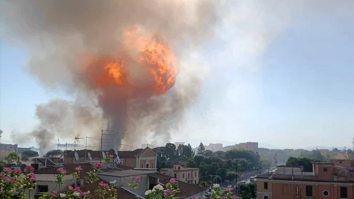 VIDEO Explozie puternică la o benzinărie din Roma. Mai multe persoane au fost rănite