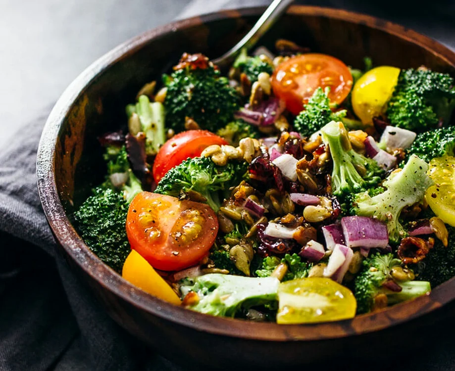salata de broccoli jpeg