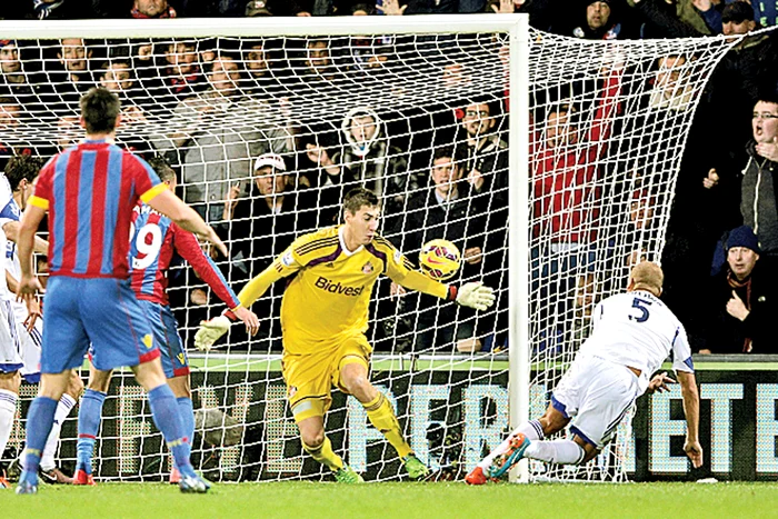 
    Pantilimon are intervenţii  miraculoase în poartă  