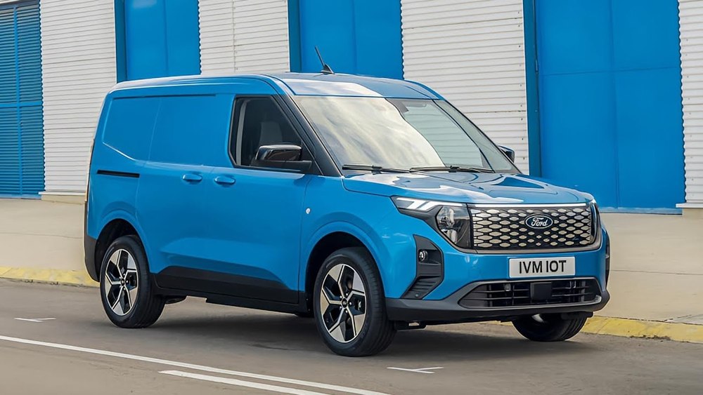 Ford lansează producția noului model Transit Courier la Craiova. Cât costă o mașină