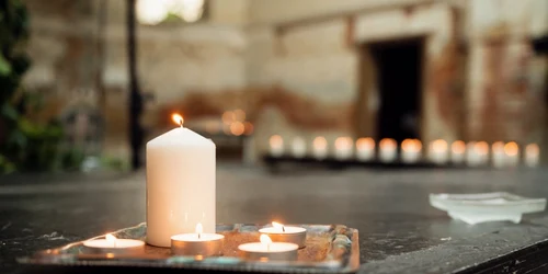 Spectacol fascinant în runele bisericii din Ofseniţa FOTO Dana Moica