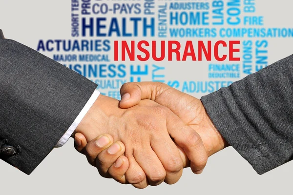 O piață de asigurări prea mică pentru atât de mulți intermediari