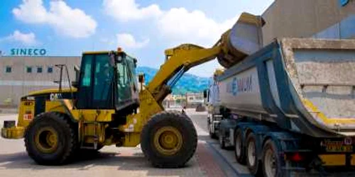 În fabrică ar urma să lucreze 300 de muncitori