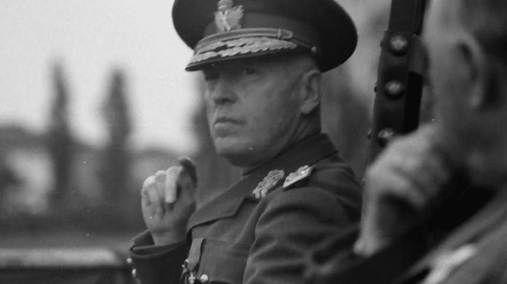 Decanul Facultății de Științe Politice a Universității din București cere retragerea titlului honoris causa acordat lui Ion Antonescu