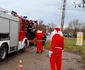 Moș Crăciun vine cu autospeciala de pompieri FOTO Ștefan Both