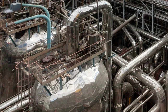 Reactor rapid răcit cu plumb 