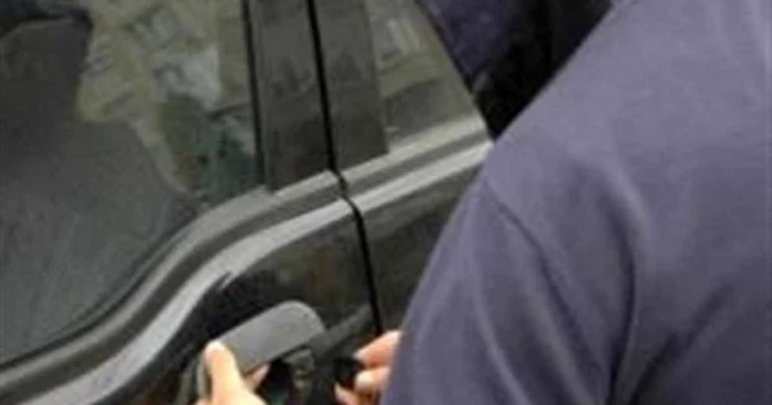 Arhivă foto: Hoțul a fost prins de către proprietar