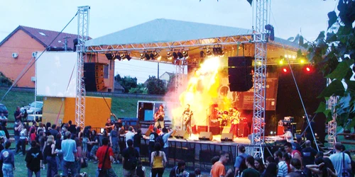 Arădenii vor avea parte de două zile de pline de rock 
