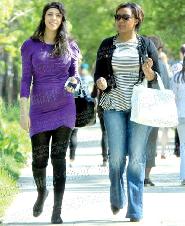 Erau vesele  la gândul că se vor  relaxa la o masă,  în aer liber...