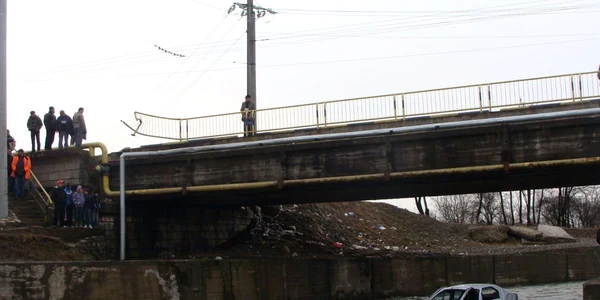 Şoferul a scăpat ca prin minune cu răni uşoare