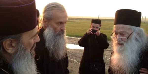 Părintele Justin Pârvu, supravieţuitor al Canalului şi al închisorilor comuniste, la Poarta Albă-Galeşul
