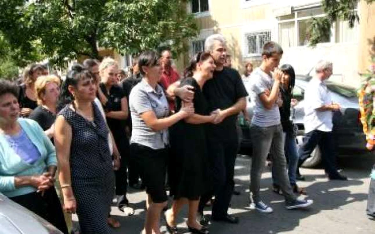 Pitesti: Motociclistul ucis a fost înmormântat