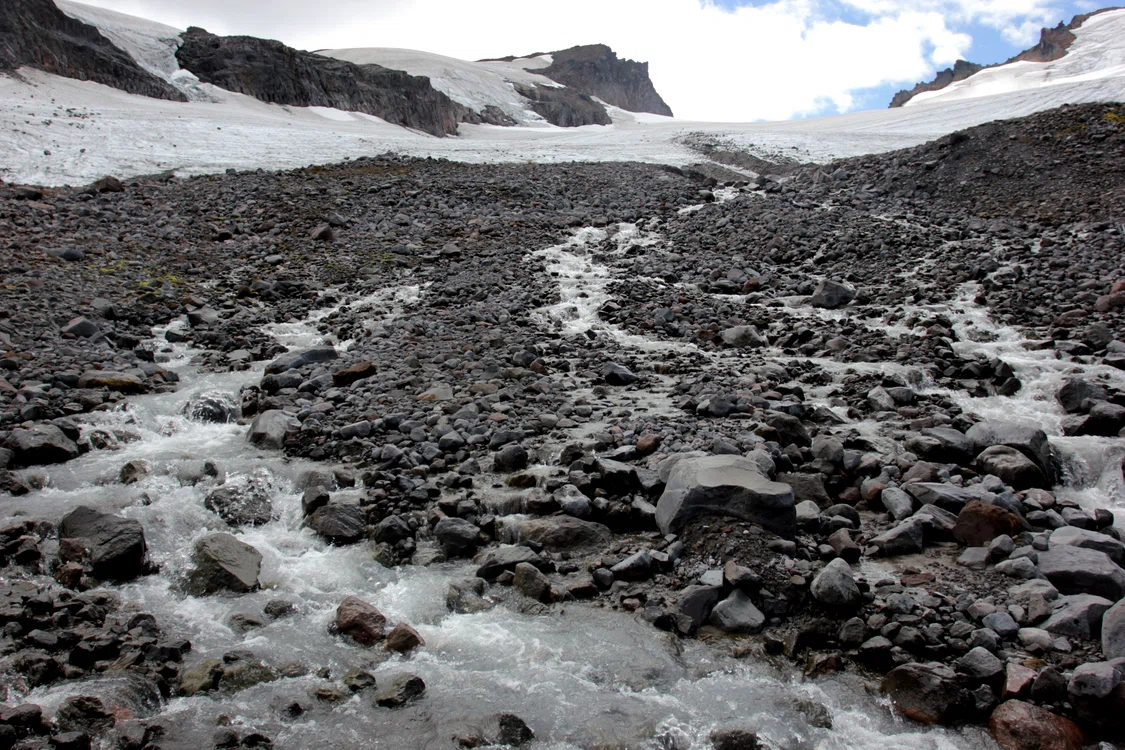 O imagine dezolantă cu un glaciar care s-a topitFoto: Associated Press