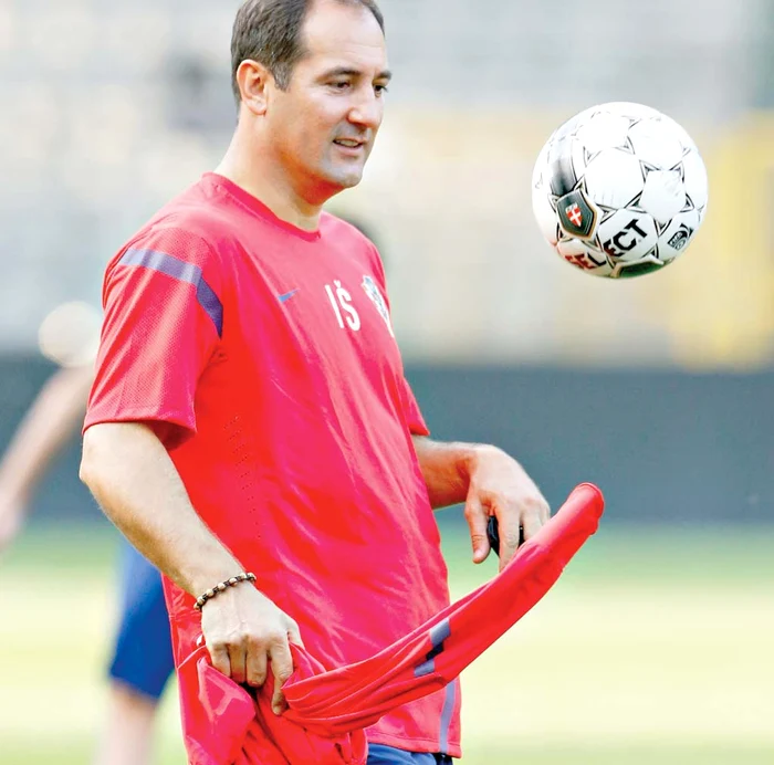 Igor Stimac e primul selecţioner din istoria Croaţiei care apelează la ajutorul fanilor în stabilirea tacticii de joc