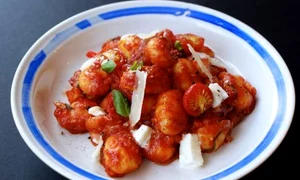 Gnocchi cu sos de roşii şi ciuperci jpeg