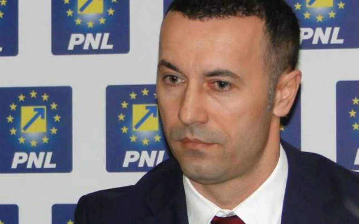 Senator Iulian Dumitrescu (PNL)