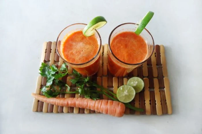 Cea mai eficientă metodă pentru a-ţi păstra bronzul este o dietă bazată pe alimente colorate.www.clickpentrufemei.ro