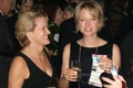 Jodie Foster şi Cydney Bernard două femei cunoscute şi unele dintre cele mai frumoase cupluri de lesbiene jpeg