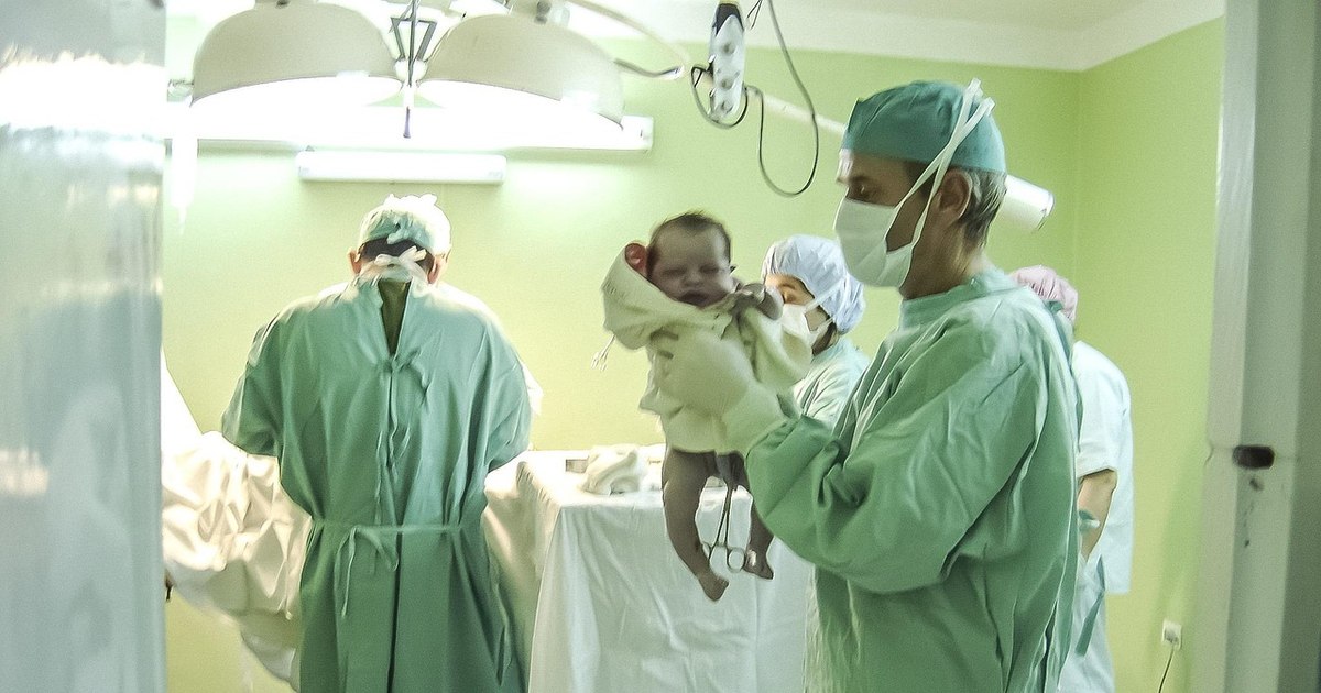 Clinica din Constanța, unde o femeie a murit după naștere, rămâne funcțională Clinica din Constanța, unde o femeie a murit după naștere, rămâne funcțională