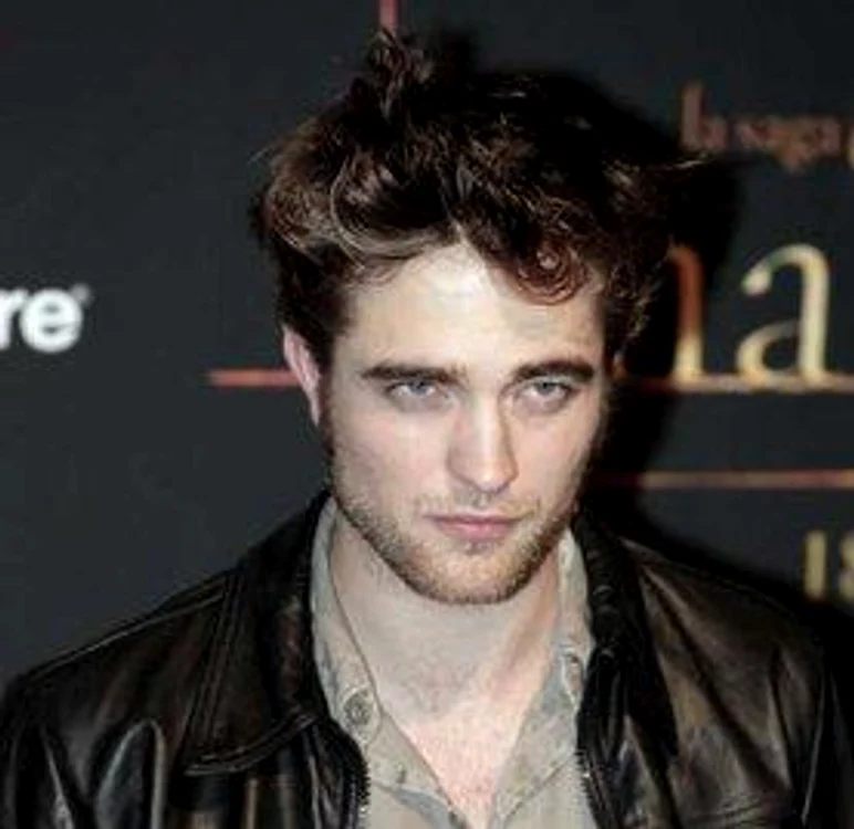 
    Robert Pattinson  