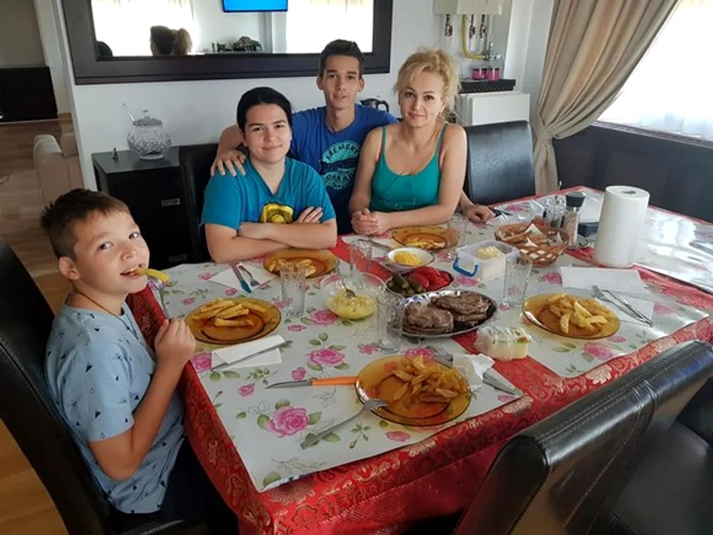 
    Alin Goga, pacientul 37, intubat pe patul de spital  