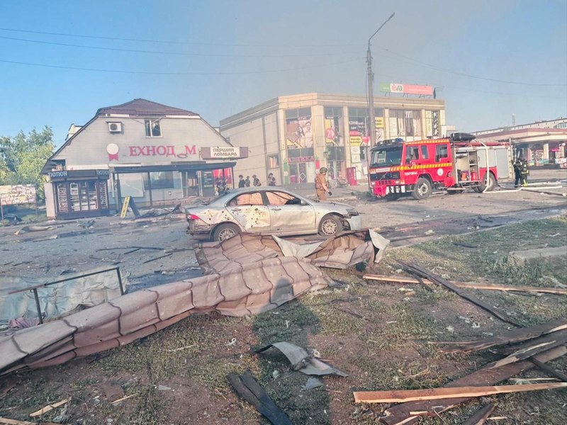 „Lovitură josnică”: Rusia a lansat o bombă de 500 kg asupra unui centru comercial. Ucraina răspunde cu drone în Moscova