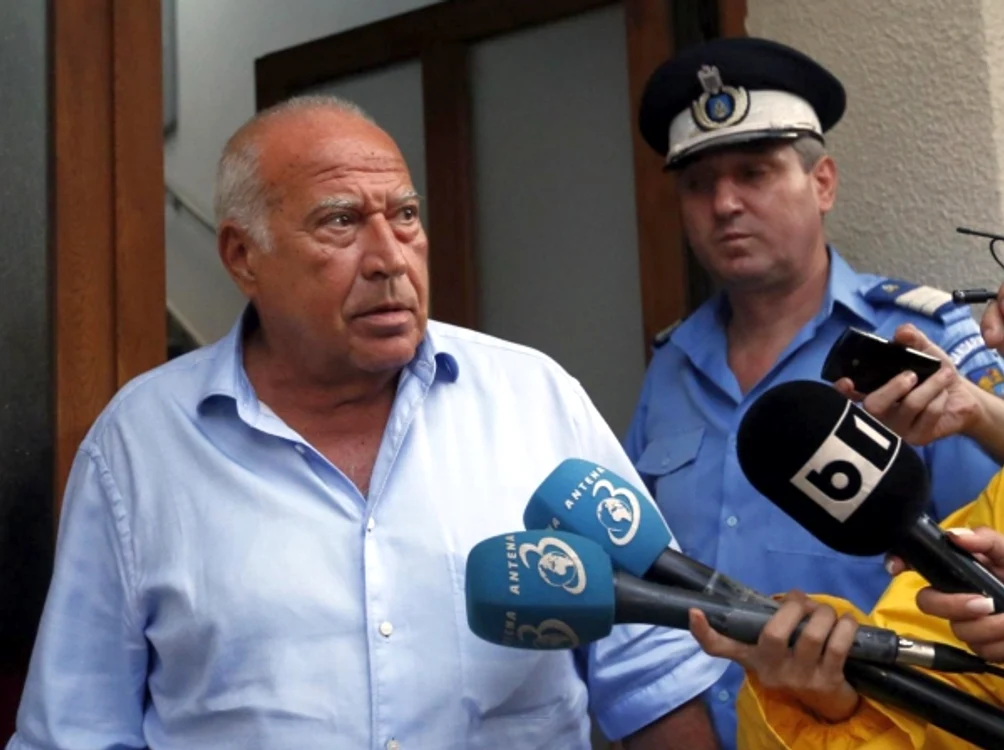 
    Dan Voiculescu are de executat 10 ani de închisoare pentru neregulile din dosarul ICAFoto: Reuters  