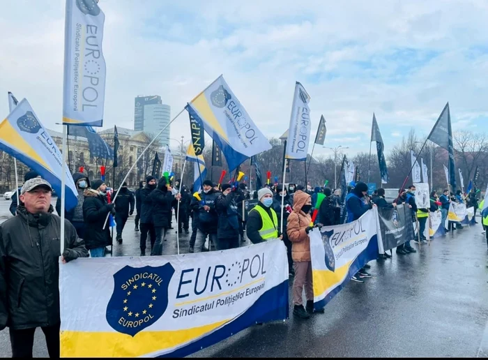 Proteste - arvivă