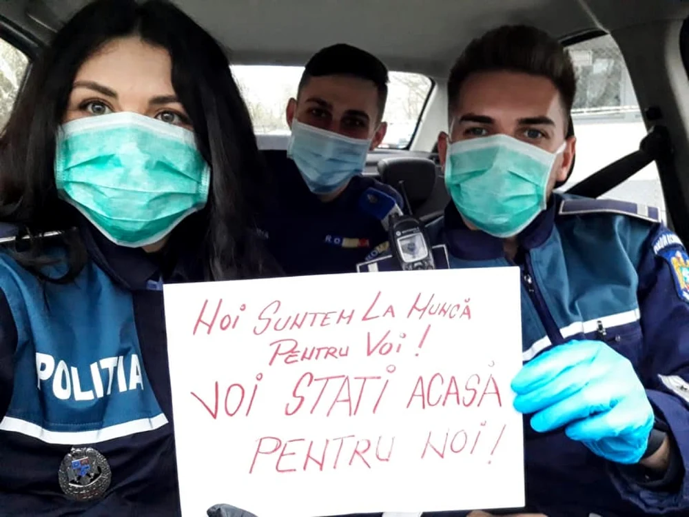 Mesaje poliţişti coronavirus stare de urgenţă FOTO Poliţia Capitalei / Facebook