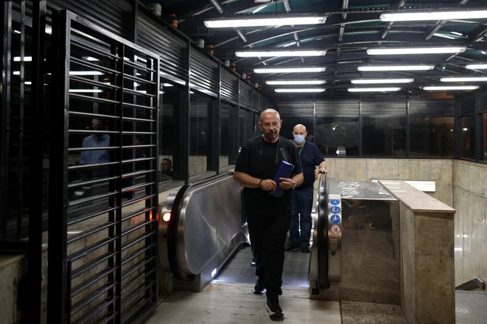 Demolarea a început în noaptea de marți spre miercuriInquam Photos / Octav Ganea