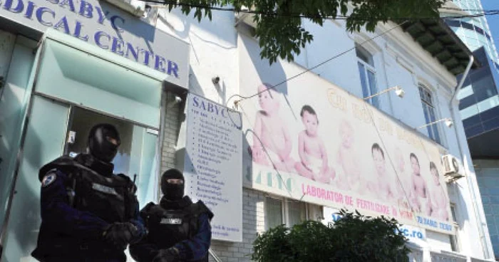 Anchetatorii au percheziţionat centrul medical Sabyc la 19 iulie 2009